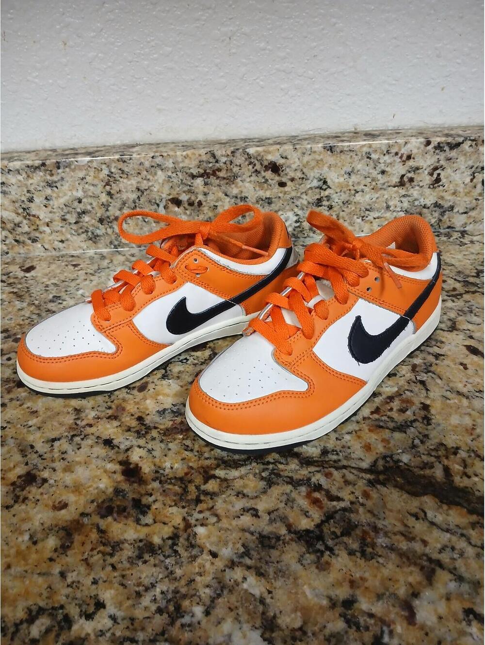 Nike Orange/White/Black Low-Top Sneakers Kids Size 3Y - Picture 2 of 6